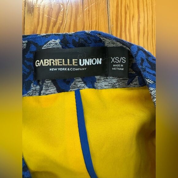 Gabrielle Union Jacquard Robe - Picture 5 of 8